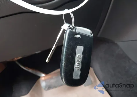 2017 Jeep Grand Cherokee Laredo 4X4 from USA, damaged, VIN 1C4RJFAG6HC912645